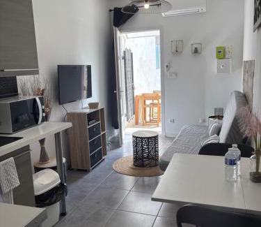 La Chamberte Apartamento | Studio cosy avec jardin proche centre et plage