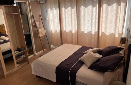 Sainte-Clotilde Centre Apartamento | Studio cosy avec piscine dans une villa