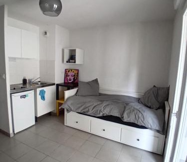 Gares Apartamento | Studio cosy avec Terrasse