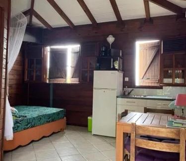 Case-Pilote Apartamento | Studio cosy avec vue sur mer à Case-Pilote, 21 m², piscine