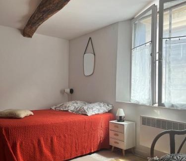 Uzes Apartamento | Studio Cosy Rue piètonne calme Centre-ville d'Uzès