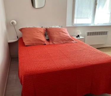 Uzes Apartamento | Studio Cosy Rue piètonne calme Centre-ville d'Uzès