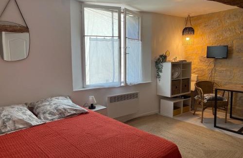 Uzes Apartamento | Studio Cosy Rue piètonne calme Centre-ville d'Uzès