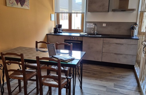 Saint-Hippolyte Apartamento | Estudio-De Lujo-Baño Privado-Vista a la Calle