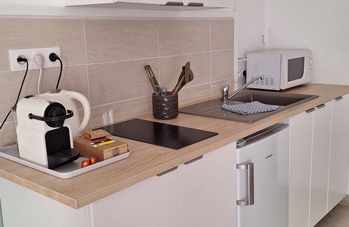 Castelnau-le-Lez Apartamento | Estudio de invitados libélulas, gimnasio y piscina