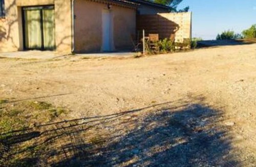 Pont Royal Apartamento | studio dans la pinede L isle sur la sorgue