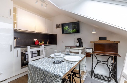 Bad Peterstal-Griesbach Apartamento | Apartamento estudio 'Sagenhafter Ausblick' con vistas a la montaña, terraza y Wi-Fi