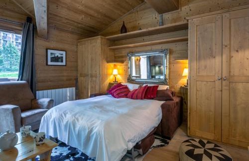 Val-d'Isere Apartamento | Studio de standing avec balcon au cœur du village, proche pistes et commodités - FR-1-694-85