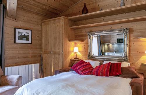 Val-d'Isere Apartamento | Studio de standing avec balcon au cœur du village, proche pistes et commodités - FR-1-694-85
