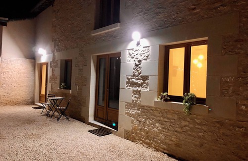 Angliers Apartamento | "Studio du Pressoir" studio for short-term rental (seasonal rental).
