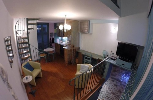 Milly-la-Foret Apartamento | Estudio-Estándar-Baño con bañera-Vista a la Ciudad-3 Star