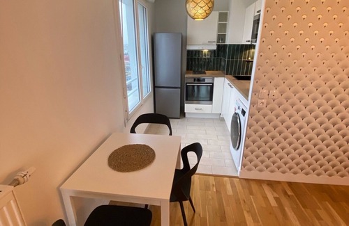 Gennevilliers Apartamento | Studio Eiffel Avec Parking aux Portes de Paris