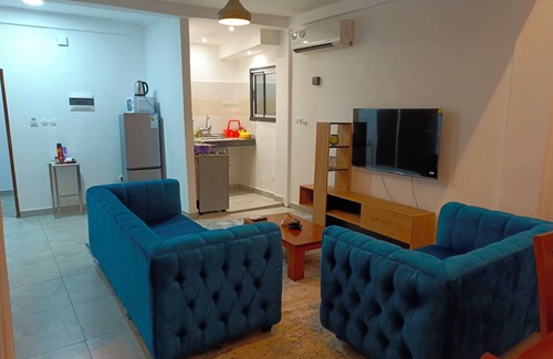 Douala Apartamento | Studio Entièrement Meublé Offrant un Espace Confortable, Idéal Pour les Familles