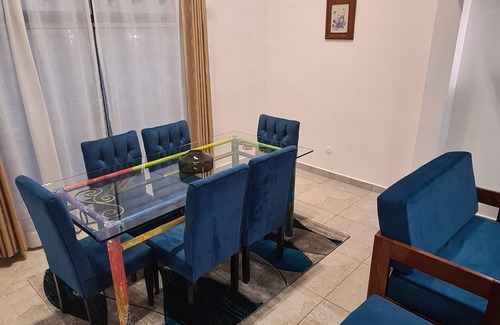 Douala Apartamento | Studio Entièrement Meublé Offrant un Espace Confortable, Idéal Pour les Familles