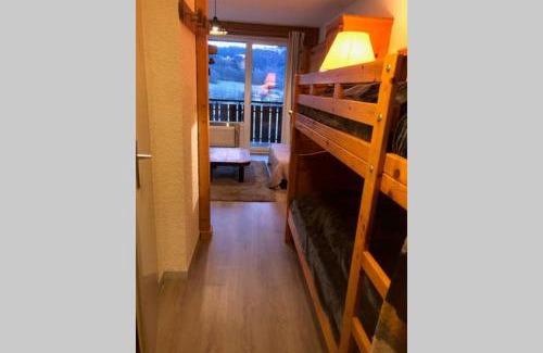 Thollon-les-Memises Apartamento | Studio entièrement rénové entre lac et montagne