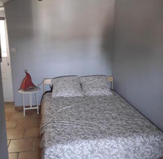 Montfrin Apartamento | Studio entre Cévennes et Camargue