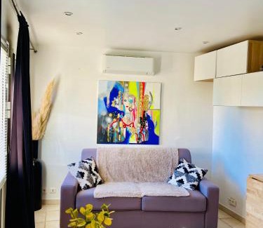 Septemes-les-Vallons Apartamento | Studio entre Aix en Provence et Marseille et parking