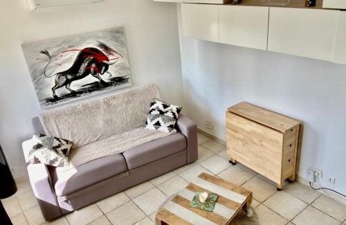 Septemes-les-Vallons Apartamento | Studio entre Aix en Provence et Marseille et parking