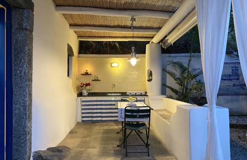 Malfa Apartamento | En Salina-Eolie pequeña residencia entre mar y volcanes.