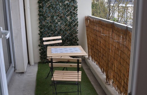 Les Lilas Apartamento | Studio + Espace Nuit - Les Lilas. Calme. Balcon. 33 M² Cuisine, Salle de Bain