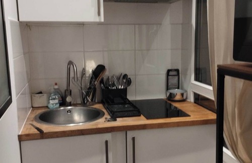 Combat Apartamento | Studio Exceptionnel Près du Métro Ourcq