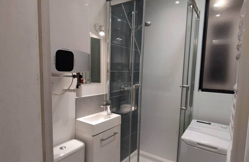 Combat Apartamento | Studio Exceptionnel Près du Métro Ourcq