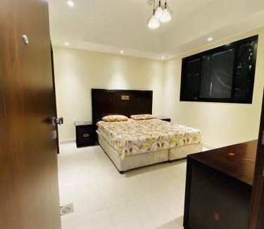 Madinat Zayed Apartamento | Studio Flat is available for rent