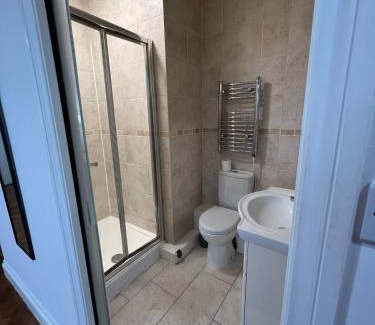 Seven Sisters Apartamento | Studio flat Manor House station.