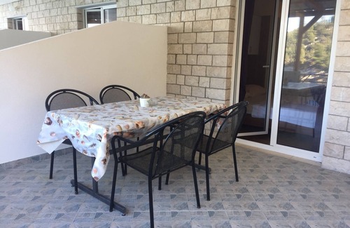 Bogomolje Apartamento | Apartamento-estudio en la playa Bahía Mala Pogorila, Hvar (AS-8952-e)