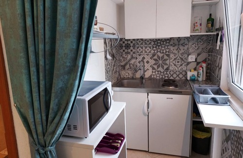 Cove Donja Krusica (Donje selo) Apartamento | Apartamento-estudio en la playa Bahía Donja Krušica, Solta (AS-12418-a)