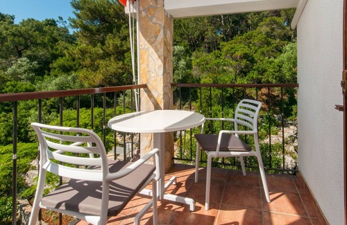 Cove Murtar Apartamento | Apartamento-estudio con balcón y vista al mar Mali Losinj, Losinj (AS-3444-e)