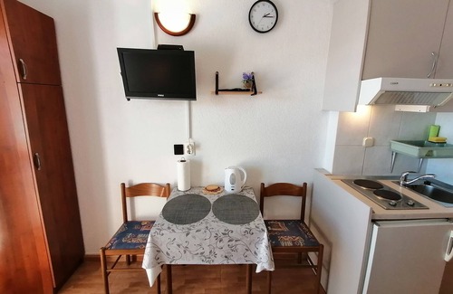 Igrane Apartamento | Apartamento-estudio con balcón y vista al mar Igrane, Makarska (AS-24696-a)