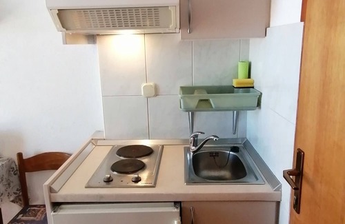 Igrane Apartamento | Apartamento-estudio con balcón y vista al mar Igrane, Makarska (AS-24696-a)