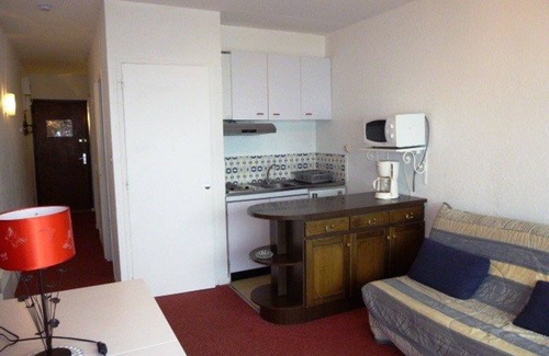 Arette Apartamento | Estudio para 6 personas a pie de pistas con balcón, guardaesquís y aparcamiento gratuito