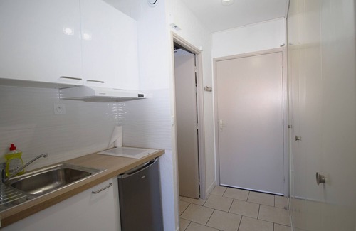Les Arenes Apartamento | Studio for 4 with swimming pool and parking
