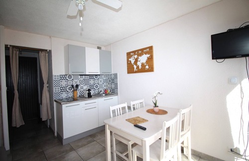 Les Arenes Apartamento | Studio for 4 people in a residence with swimming pool + parking