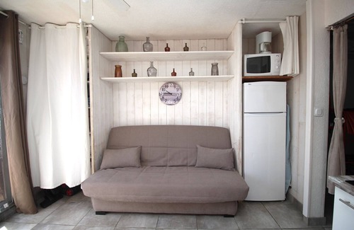 Les Arenes Apartamento | Studio for 4 people in a residence with swimming pool + parking