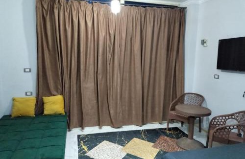 Al Ahyaa Chalet De Esquí | Studio FOR RENT IN ELWAZRA EREA BEFOR EL GOUNA 5 MINUTES ONE BEDROOM