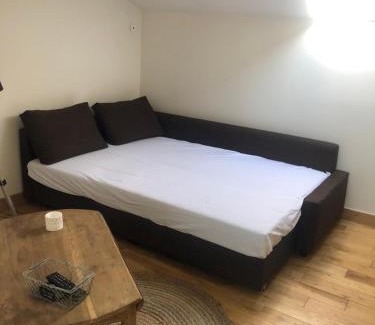 Guecelard Apartamento | STUDIO