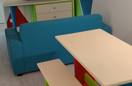 Saint-Christol-Les-Ales Apartamento | Studio Harlequin, very colorful ideal for young people.