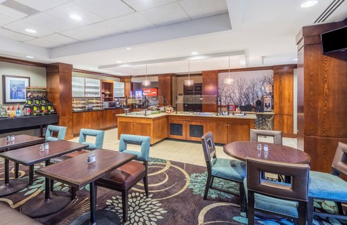 White Station Apartamento | Studio | Free Breakfast. Outdoor Pool. Gym.