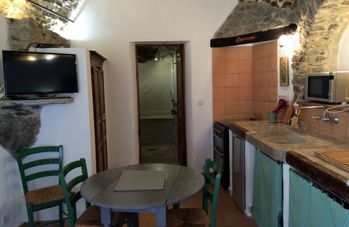 Castifao Apartamento | ESTUDIO completamente reformado en casa de piedra corsa