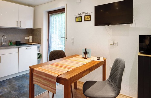 Ihringen Apartamento | Studio 'Gelis' with Mountain View, Private Terrace and Wi-Fi