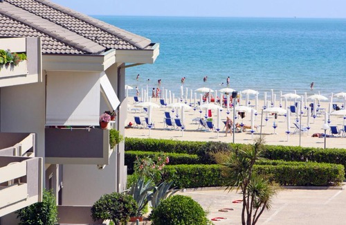 Silvi Marina Apartamento | Locazione Turistica Green Marine- Palme- Ismare-12