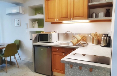 La Charite-sur-Loire Apartamento | Estudio-Lujoso-Baño con bañera-Vista al patio