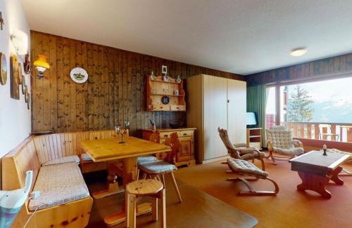 Vex Apartamento | Studio Hameau A04 by Interhome
