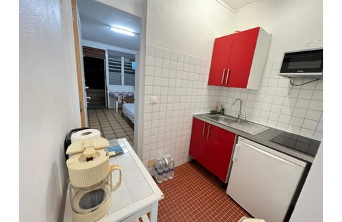 Le Gosier Apartamento | Studio Hibiscus 8 garden level, Montauban Gosier 1 pers 3min walk to the beach
