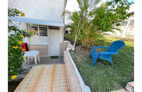 Le Gosier Apartamento | Studio Hibiscus 8 garden level, Montauban Gosier 1 pers 3min walk to the beach