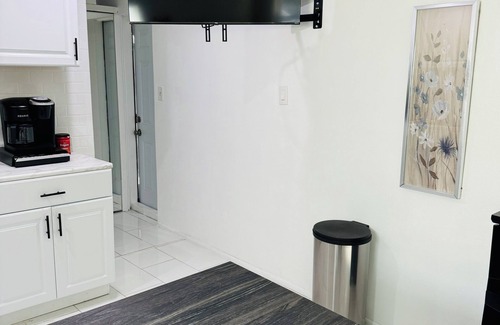 Disston Heights Apartamento | Studio home in St. Petersburg Florida