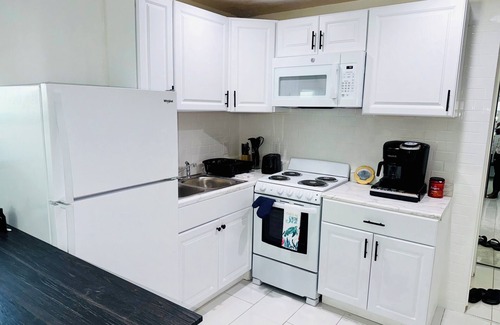 Disston Heights Apartamento | Studio home in St. Petersburg Florida